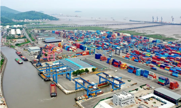 Die Widerstandsfähigkeit im Chinas Außenhandel wird Asien immer noch als Zentrum des globalen Handels aufrechterhalten
